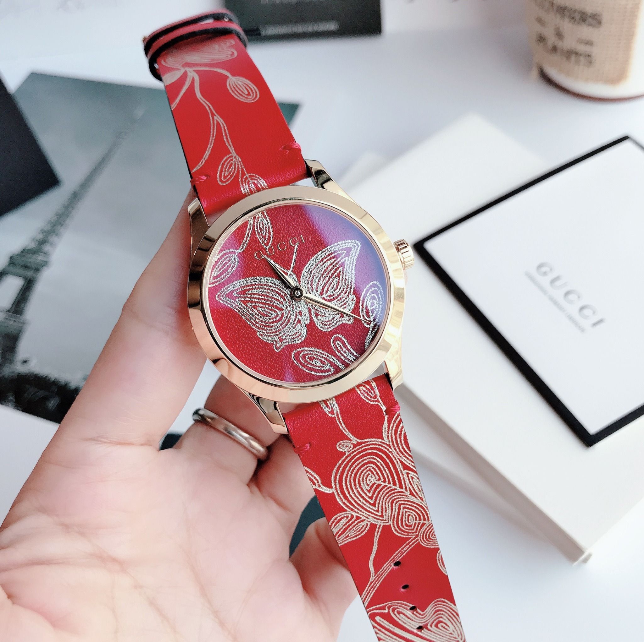 Gucci top butterfly watch