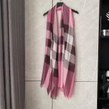 Khăn burberry hồng sọc caro