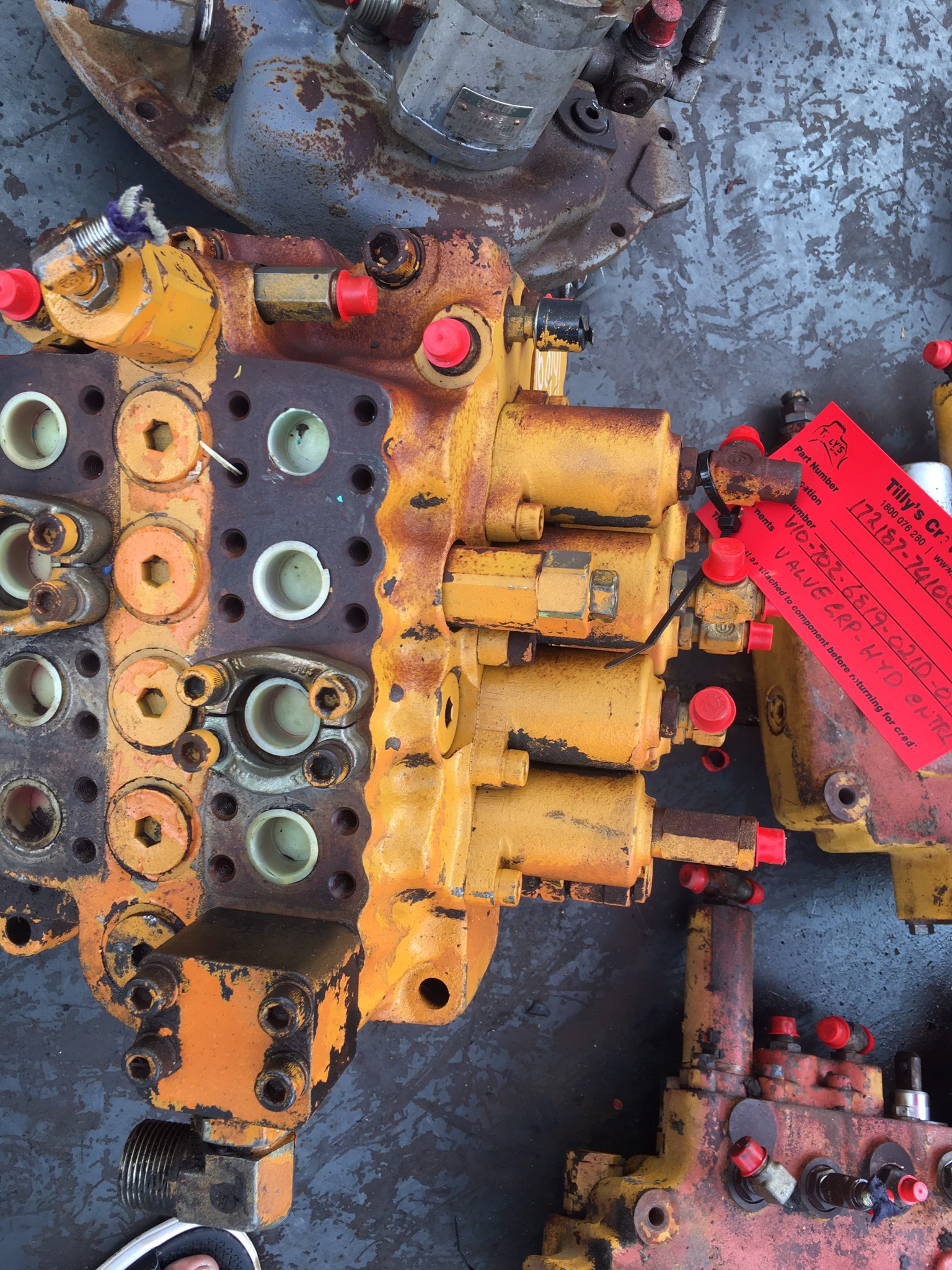 Van Phân Phối Yanmar Vio70