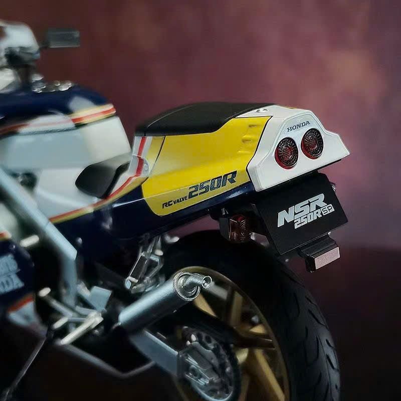 Mô hình xe mô tô Honda NSR 250R SP R4 tỉ lệ 1:12 Aoshima MT12003 