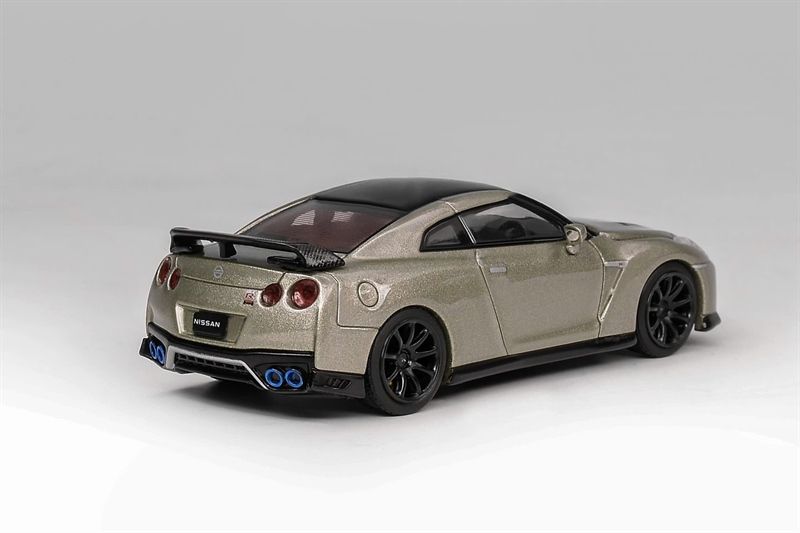  Mô hình xe Nissan GT-R (R35) Track Edition Engineered By NISMO T-Spec Millennium Jade 1:64 MotorHelix M63504 