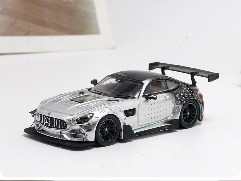  Mô hình xe Mercedes-AMG GTS Carbonerre Widebody Kit Version tỉ lệ 1:64 BSC Model OT64229 