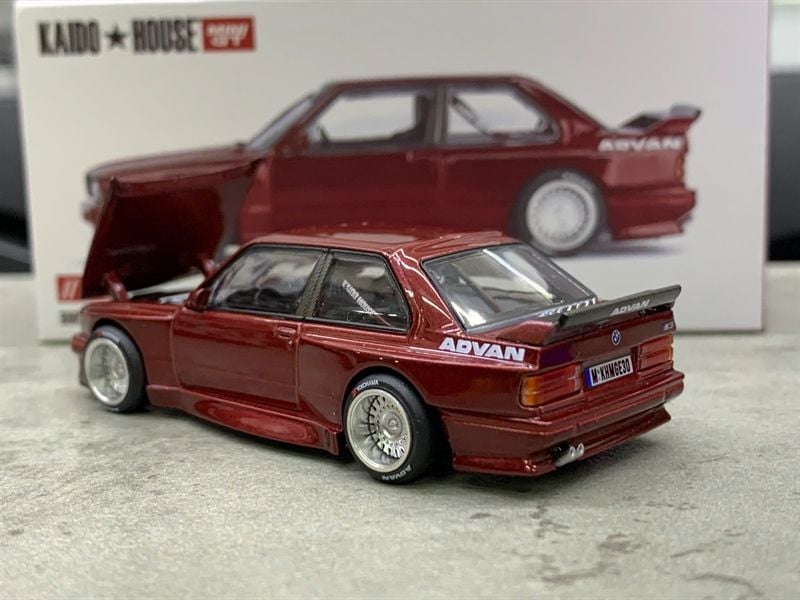  [Hàng Loose] Mô hình xe BMW M3 (E30) Kaido GT V1 tỉ lệ 1:64 KHMG162 - Loose 