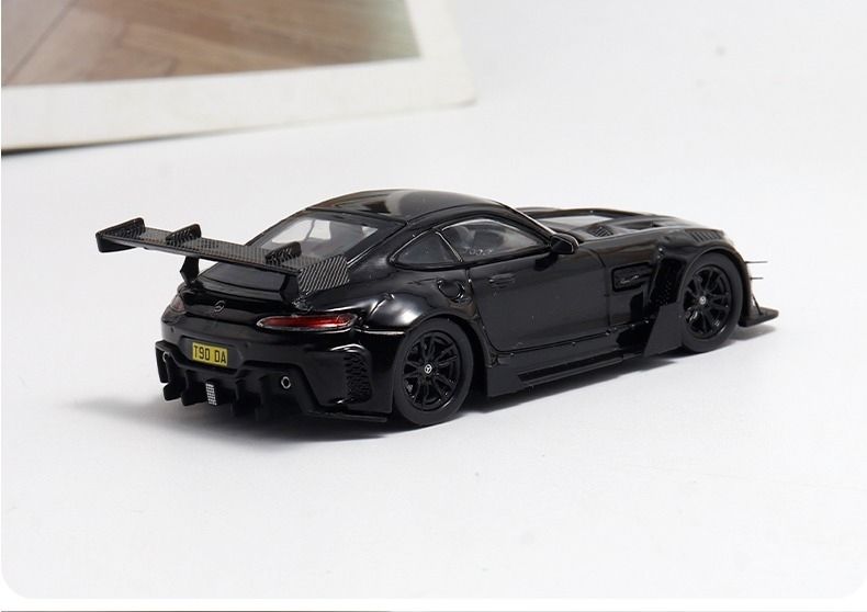  Mô hình xe Mercedes-AMG GTS Carbonerre Widebody Kit Version tỉ lệ 1:64 BSC Model OT64229 
