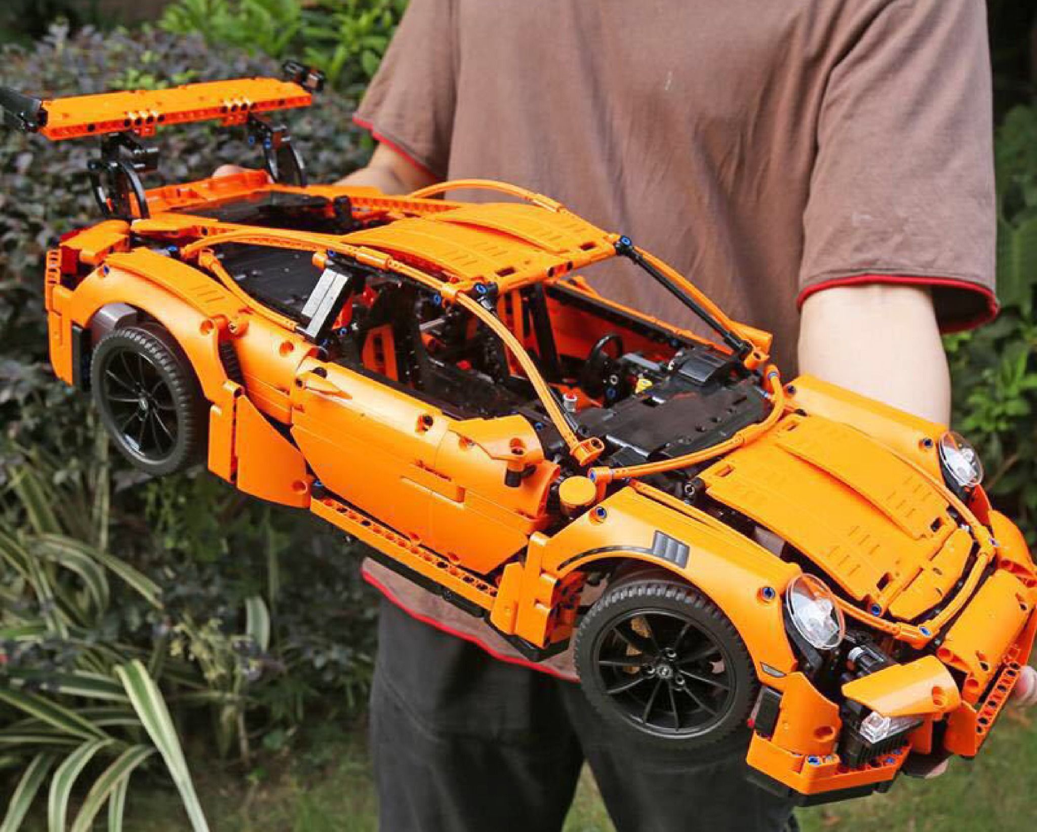  Mô hình xe ô tô lắp ghép Porsche 911 Gt3 RS Orange 2758 pcs tỉ lệ 1:8 LG024 