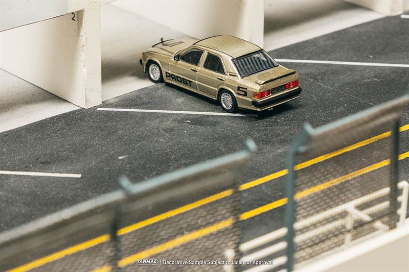  Mô hình xe Mercedes-Benz 190 E 2.3-16, Race of Champion 1984, Alain Prost tỉ lệ 1:64 Tarmac Works T64G-047-84ROC05 