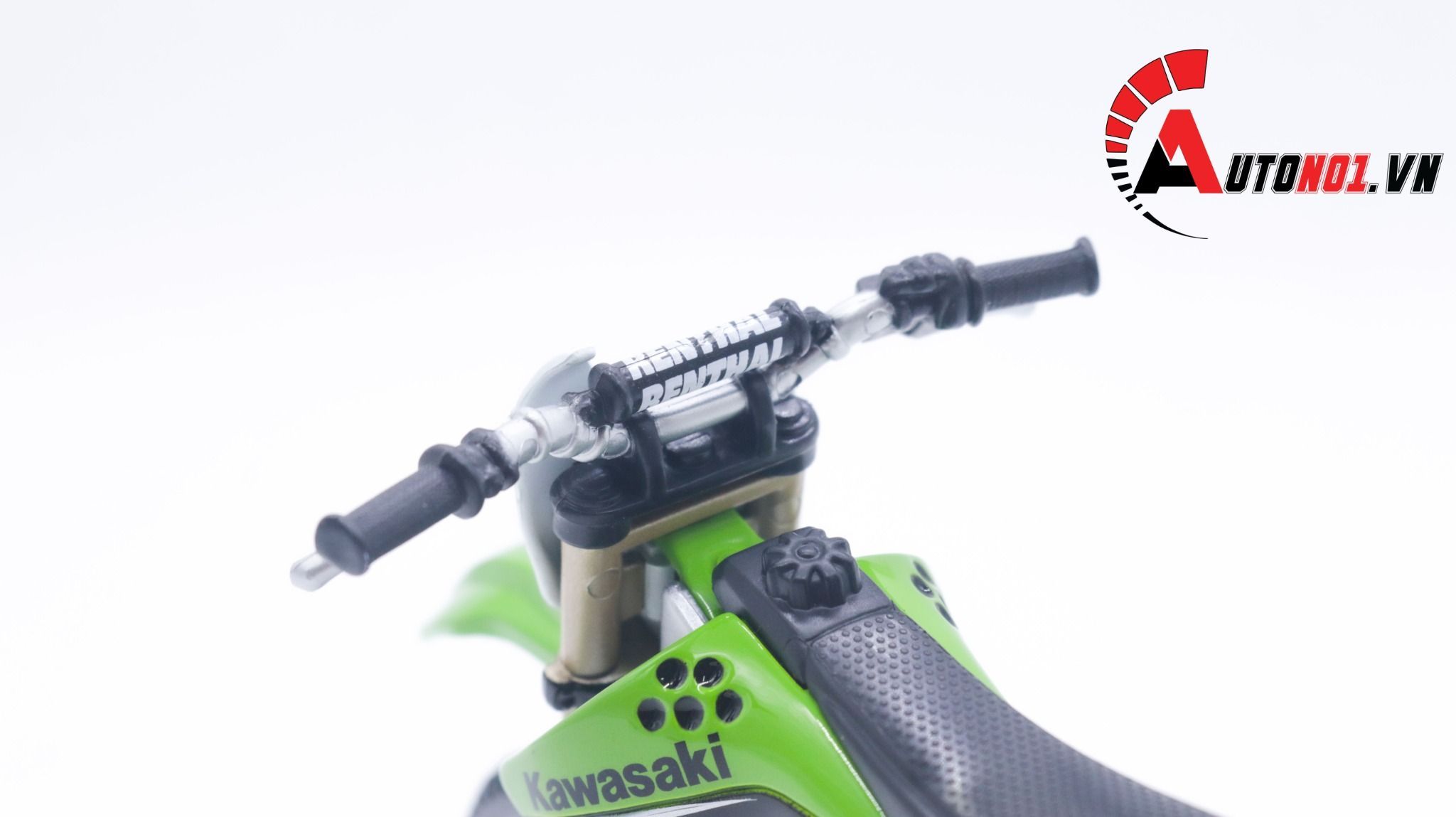  Mô hình xe cào cào Kawasaki KX450F green tỉ lệ 1:12 Maisto 1499 