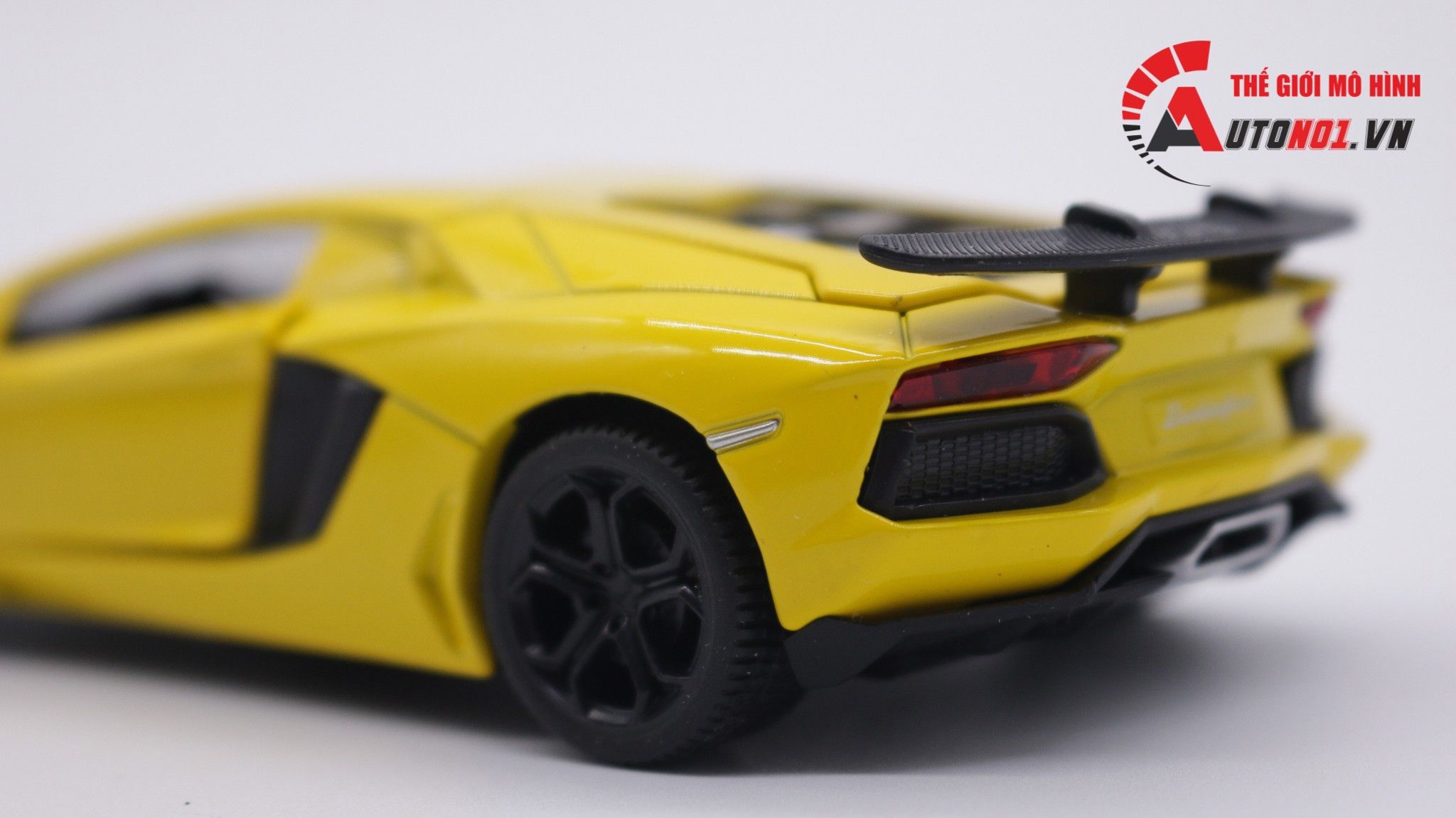  Mô hình xe Lamborghini Aventador LP740 tỉ lệ 1:32 Ty Models OT306 