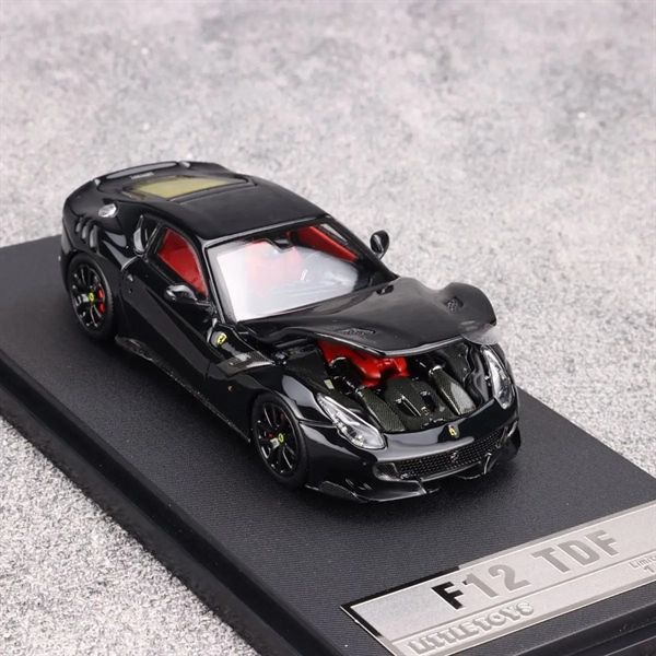 Mô hình xe Ferrari F12 TDF black version mở được capo tỉ lệ 1:64 Little Toys OT64410 