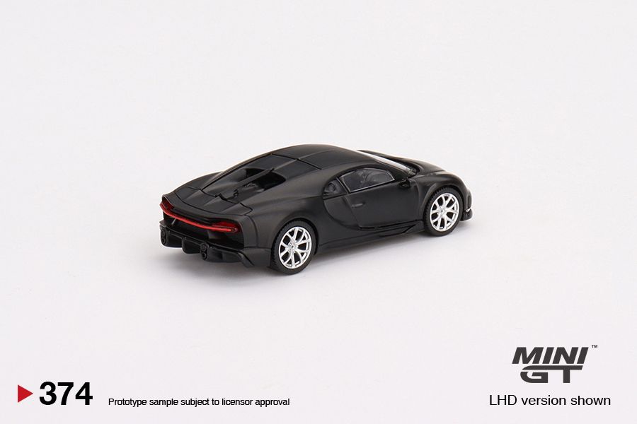 Mô hình xe Bugatti Chiron Super Sport 300+ Matte Black LHD 1:64 MiniGT 