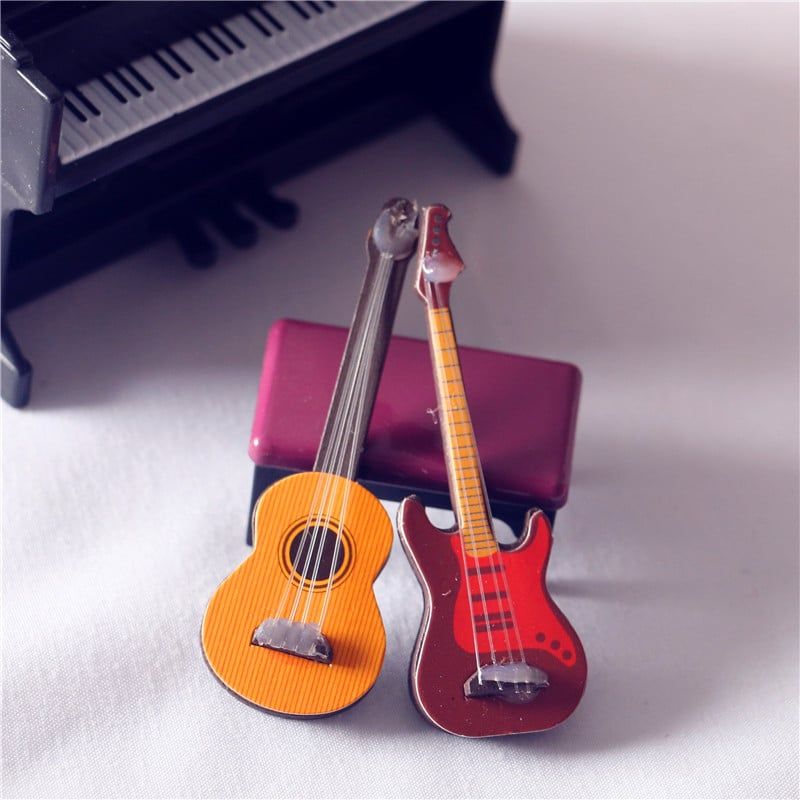 Phụ kiện Decor Mô Hình Đàn Guitar Cổ Điển trí mô hình showroom, diorama DE047