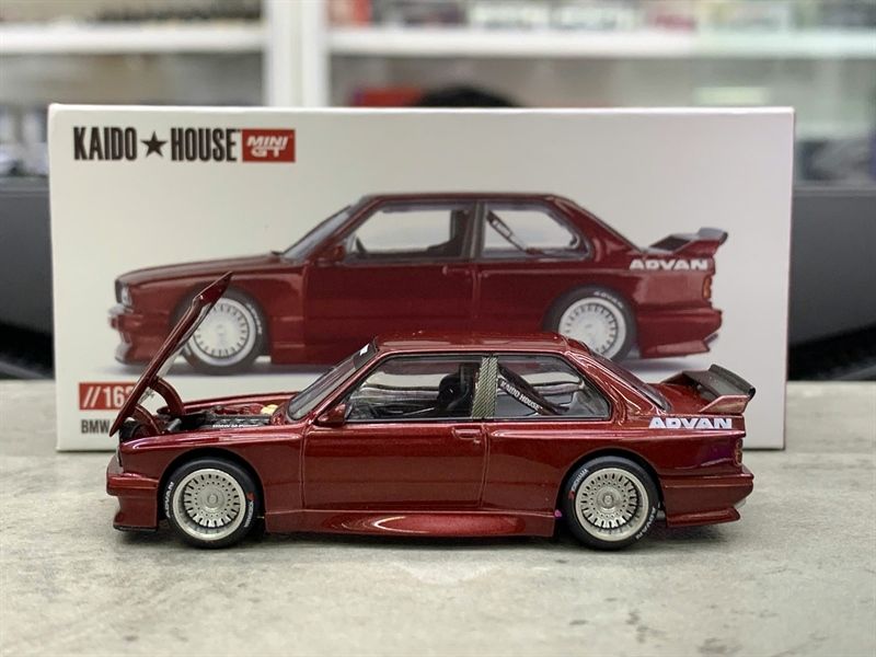  [Hàng Loose] Mô hình xe BMW M3 (E30) Kaido GT V1 tỉ lệ 1:64 KHMG162 - Loose 