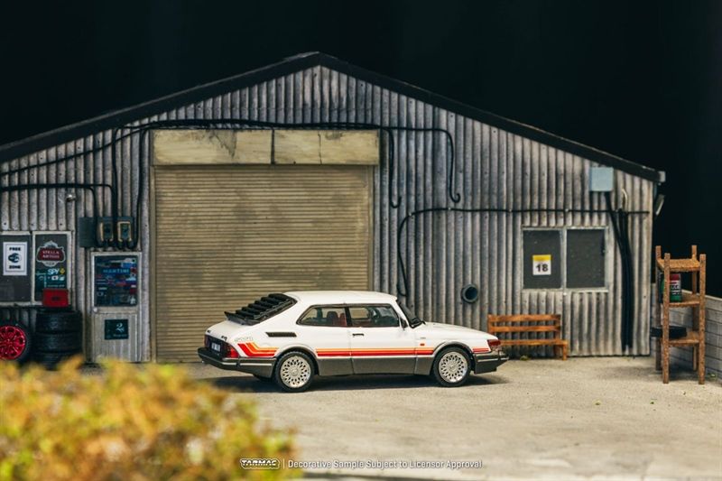  Mô hình xe Saab 900 Turbo, White tỉ lệ 1:64 Tarmac Works T64G-056-WH 
