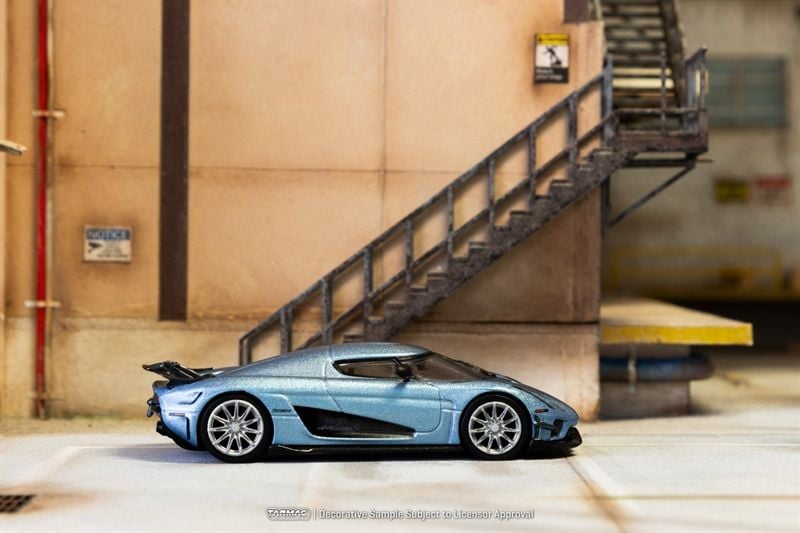  Mô hình xe Koenigsegg Regera Light Blue Metallic tỉ lệ 1:64 Tarmac T64G-TL017-LB 