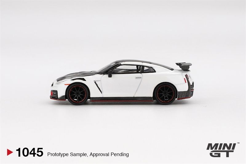  Mô hình xe Nissan GT-R Nismo 2024 Brilliant White Pearl card tỉ lệ 1:64 MiniGT MGT01045-BL 