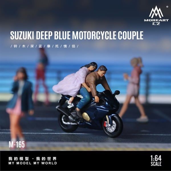  Mô hình nhân vật và xe Suzuki Dark Blue Motorcycle Couple Suit tỉ lệ 1:64 MO222165 