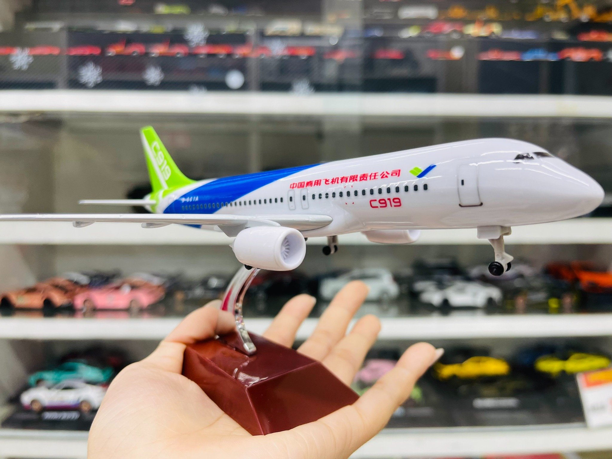  Mô hình máy bay China Air Comac C919 20cm MB20101 