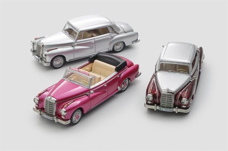  Mô hình xe Mercedes-Benz 300D mui trần tỉ lệ 1:64 Mortal OT64391 