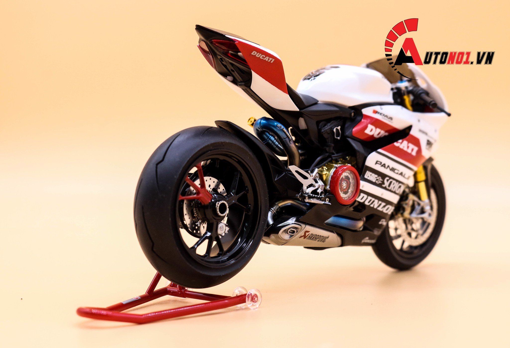  Mô hình xe Ducati 1199 Panigale Custom Metal Options 1:12 Tamiya 