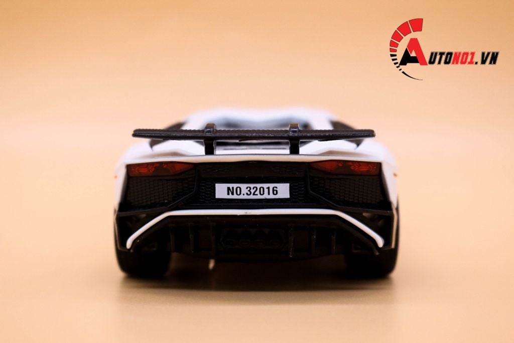 MÔ HÌNH LAMBORGHINI AVENTADOR 750-4 SV WHITE 1:32 MINIAUTO KHÔNG HỘP 4276