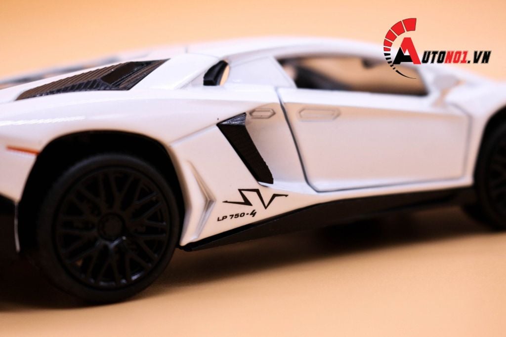 MÔ HÌNH LAMBORGHINI AVENTADOR 750-4 SV WHITE 1:32 MINIAUTO KHÔNG HỘP 4276