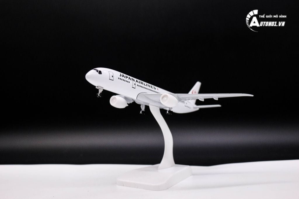 MÔ HÌNH MÁY BAY JAPAN AIRLINES 18CM 6272