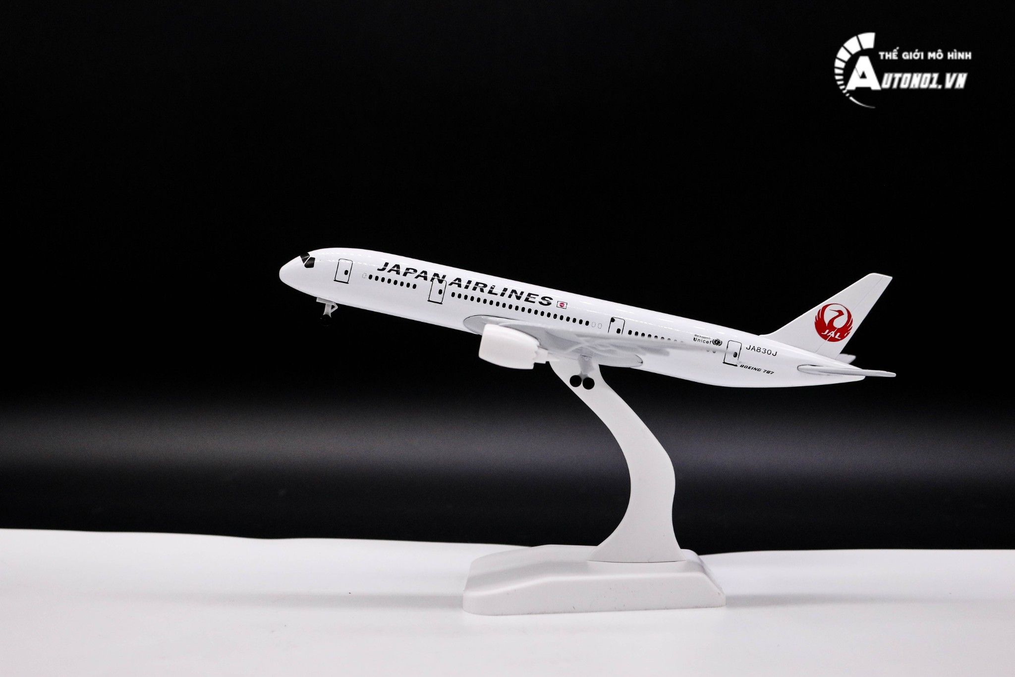  Mô hình máy bay Japan Airlines Boeing B787 20cm Everfly MB20033 