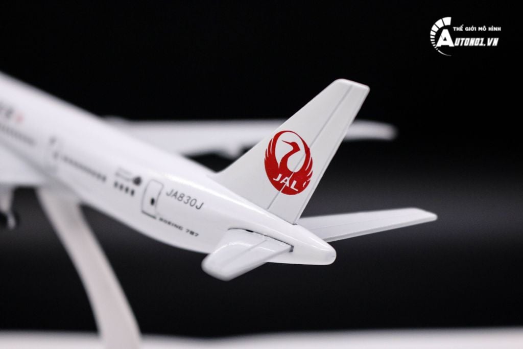 MÔ HÌNH MÁY BAY JAPAN AIRLINES 18CM 6272