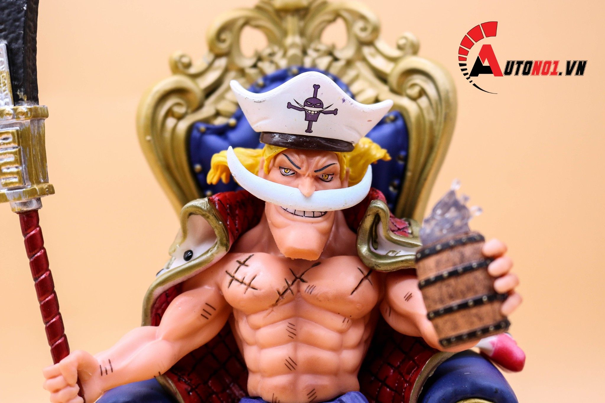  Mô hình nhân vật One Piece tứ hoàng râu trắng 24cm FG135 