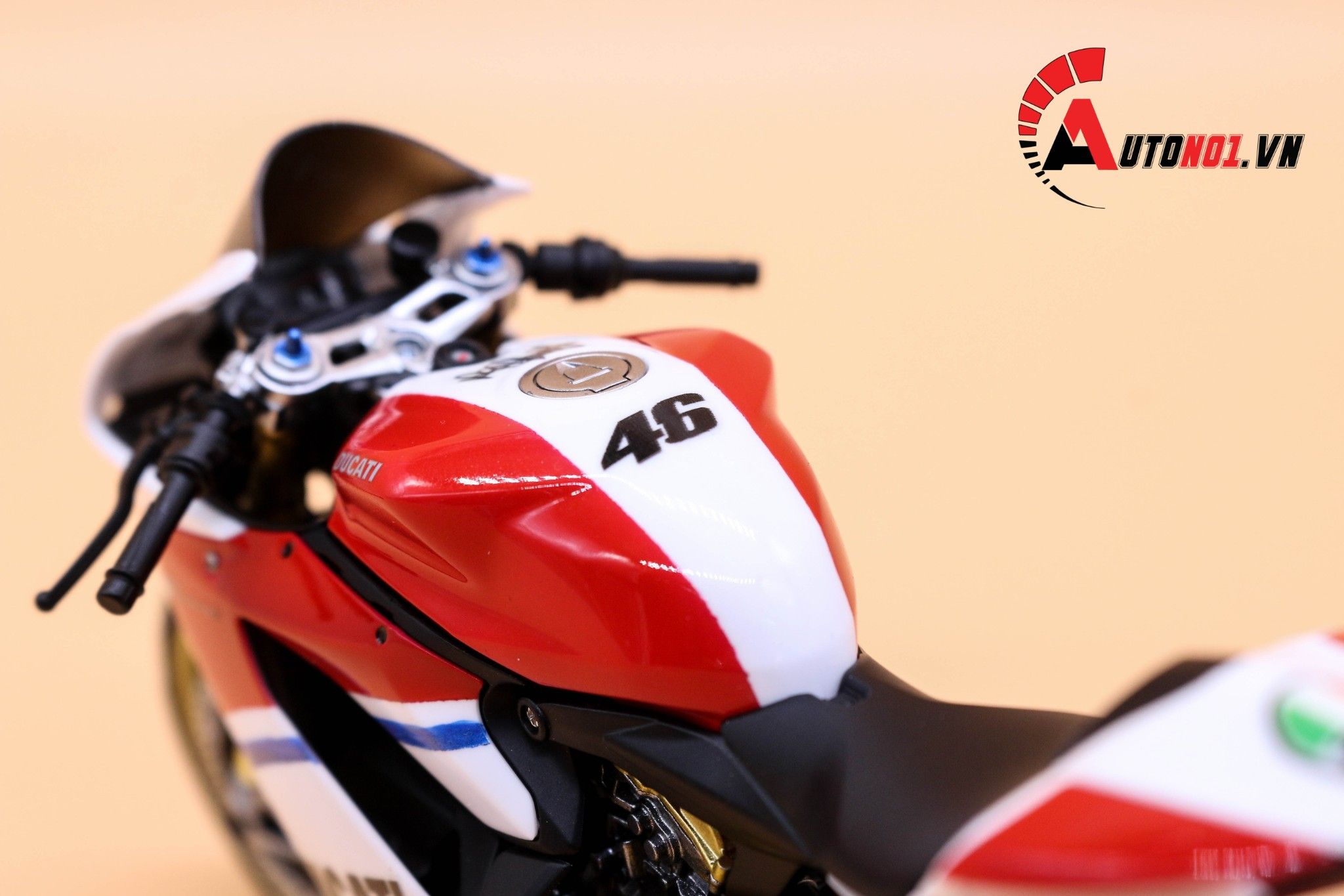  Mô hình xe cao cấp Ducati 1199 Panigale Custom Decal Audi No.46 1:12 Tamiya D056 