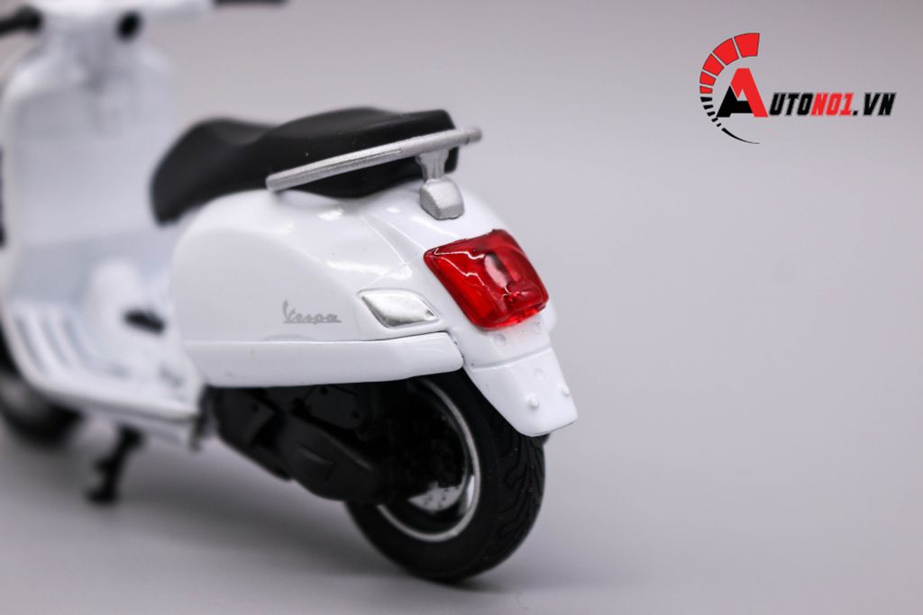 MÔ HÌNH XE VESPA GTS 125CC 2017 WHITE 1:18 WELLY