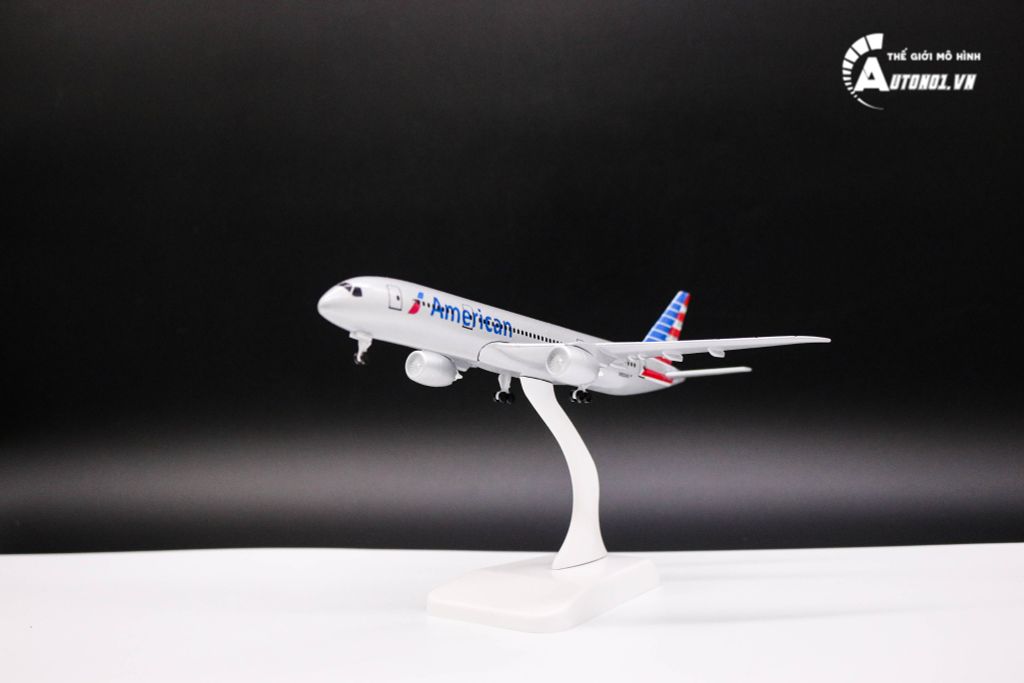 MÔ HÌNH MÁY BAY BOEING 777 AMERICAN AIRLINES 18CM 4798