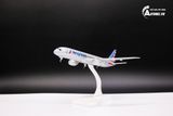  Mô hình máy bay American Airlines Boeing B777 có bánh xe 20cm MB20063 