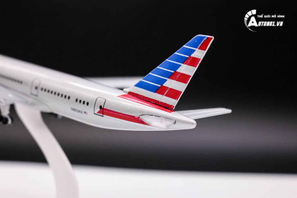 MÔ HÌNH MÁY BAY BOEING 777 AMERICAN AIRLINES 18CM 4798