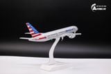  Mô hình máy bay American Airlines Boeing B777 có bánh xe 20cm MB20063 