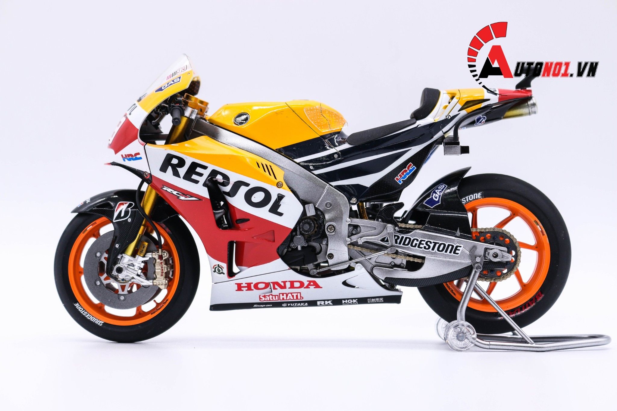  Mô hình xe Repsol Honda Rc213v 2014 Carbon 1:12 Tamiya D064 