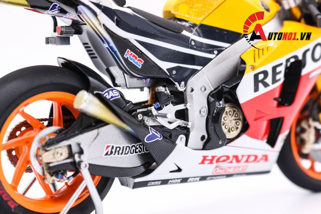 MÔ HÌNH REPSOL HONDA RC213V 2014 CARBON 1:12 TAMIYA