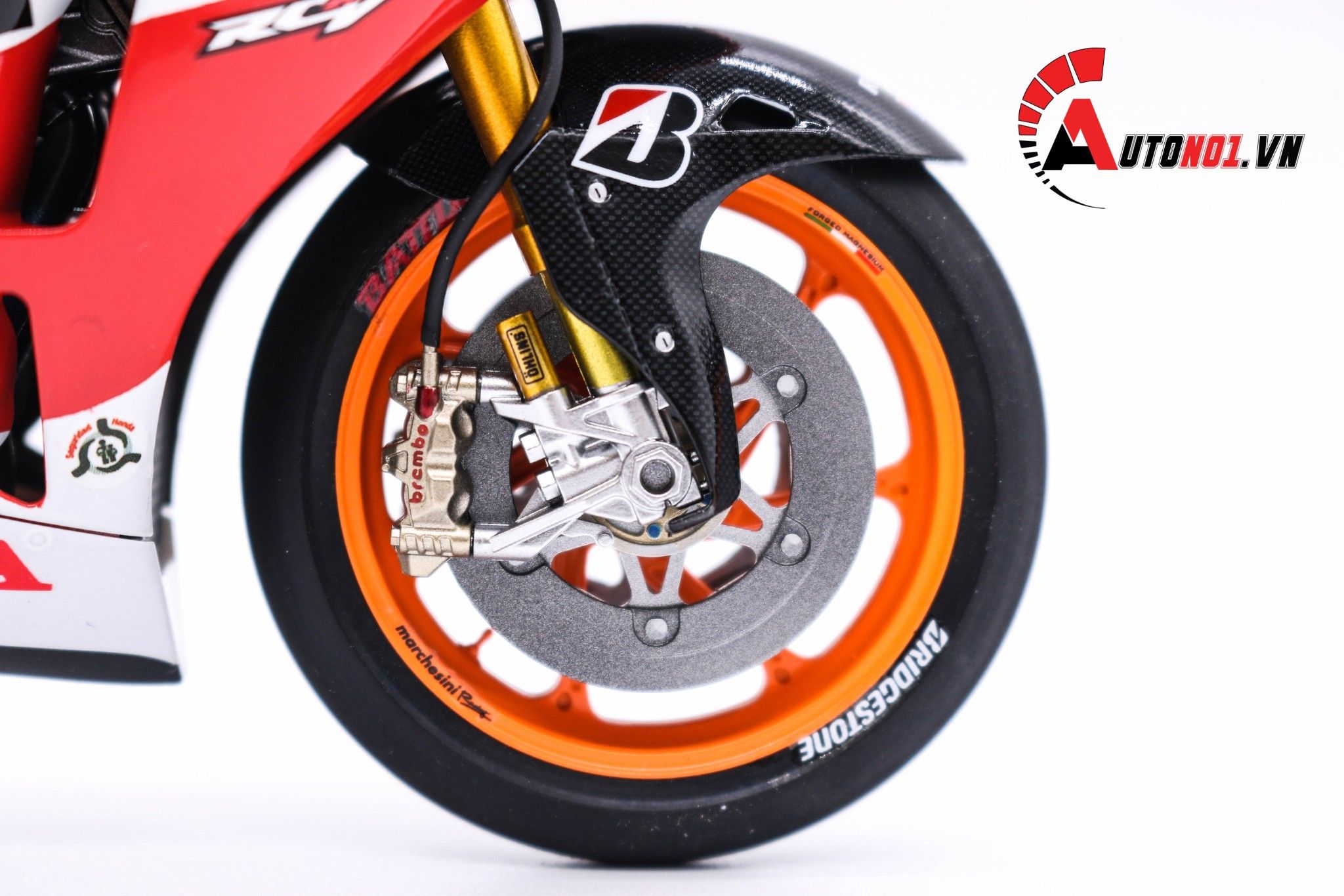  Mô hình xe Repsol Honda Rc213v 2014 Carbon 1:12 Tamiya D064 