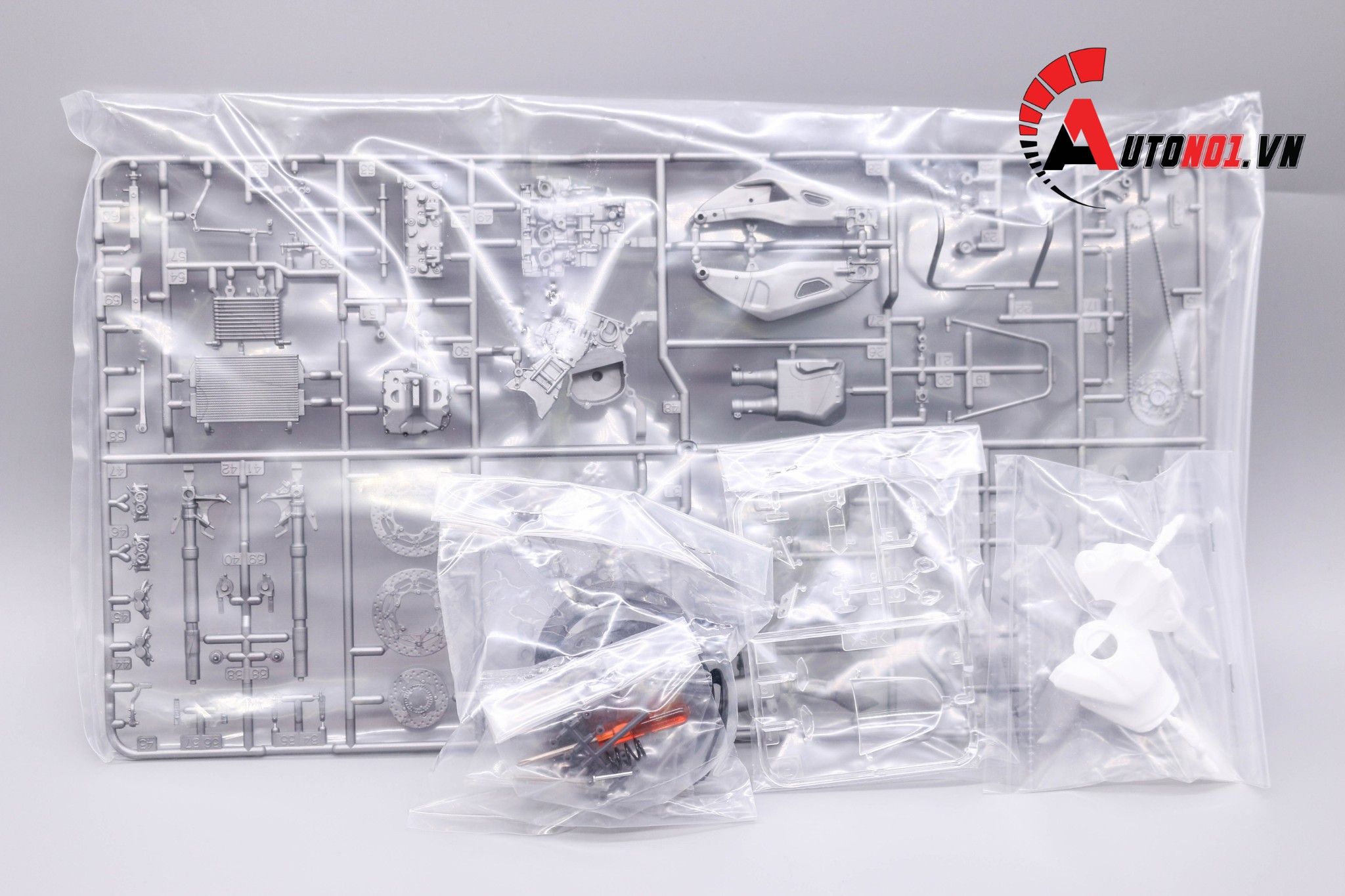  MÔ HÌNH KIT MÔ TÔ YAMAHA YZF R1M 1:12 TAMIYA 14133 