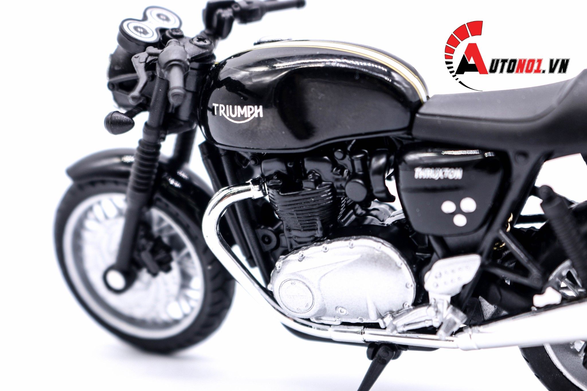  Mô hình xe mô tô Triumph thruxton 1200 1:18 Welly 5454 