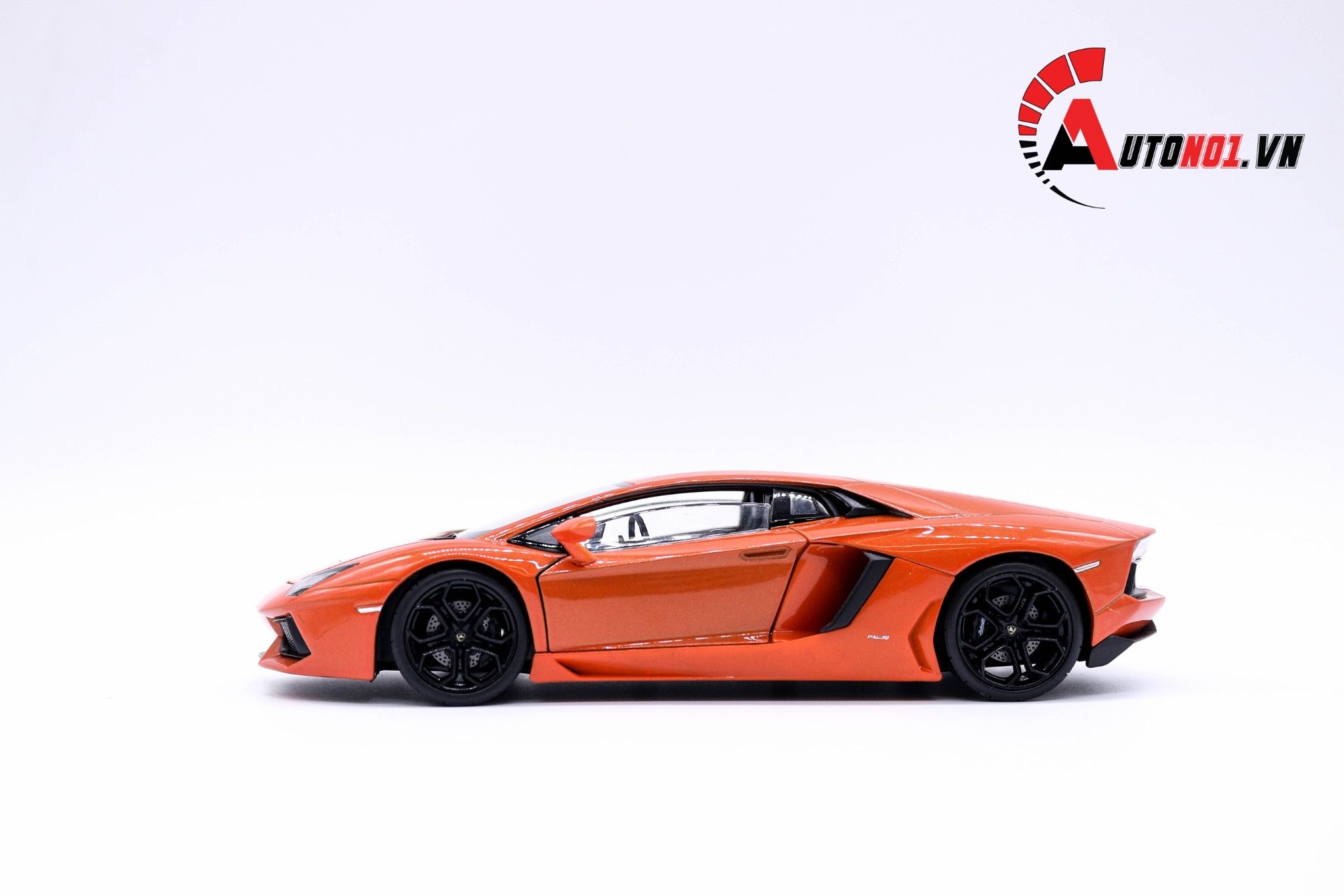  Mô hình xe Lamborghini Aventador Lp700-4 1:24 Welly 4650 