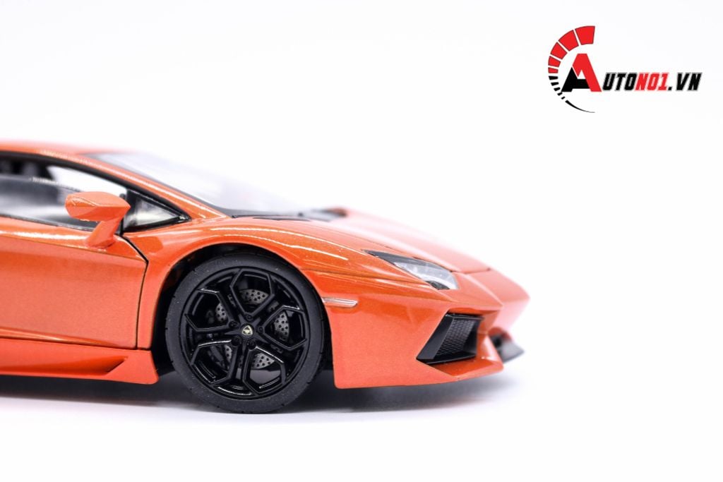 MÔ HÌNH XE LAMBORGHINI AVENTADOR LP700-4 1:24 WELLY 4650