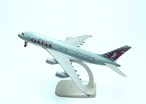  Mô hình máy bay Qatar Airbus A380 20cm MB20075 