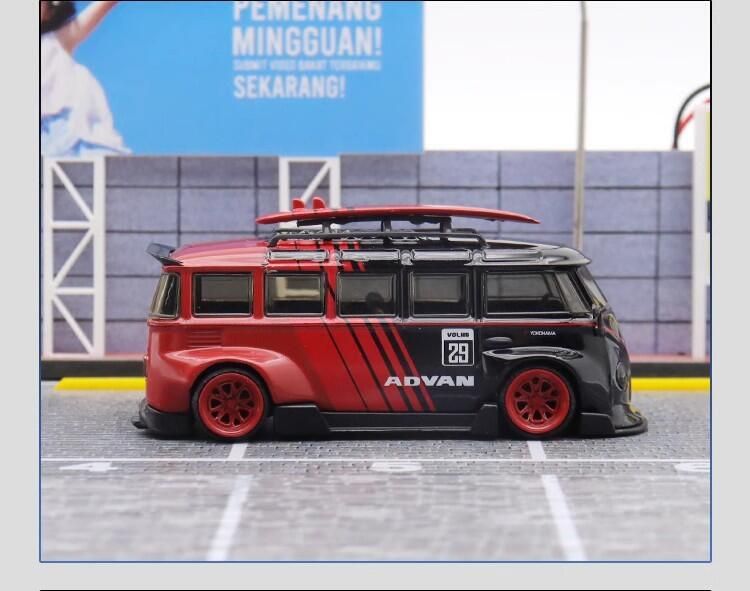  Mô hình xe Volkwagen T1 ADVAN Yokohama Red black tỉ lệ 1:64 IM models OT64063 