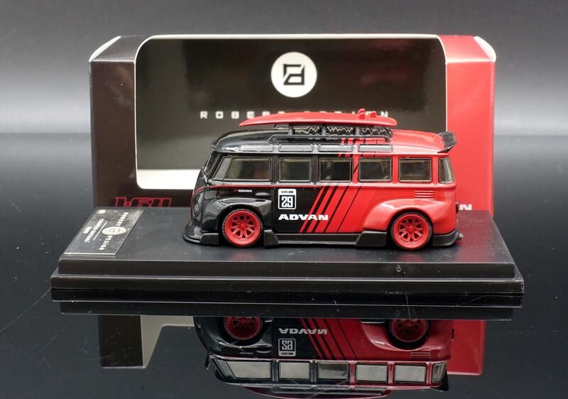  Mô hình xe Volkwagen T1 ADVAN Yokohama Red black tỉ lệ 1:64 IM models OT64063 