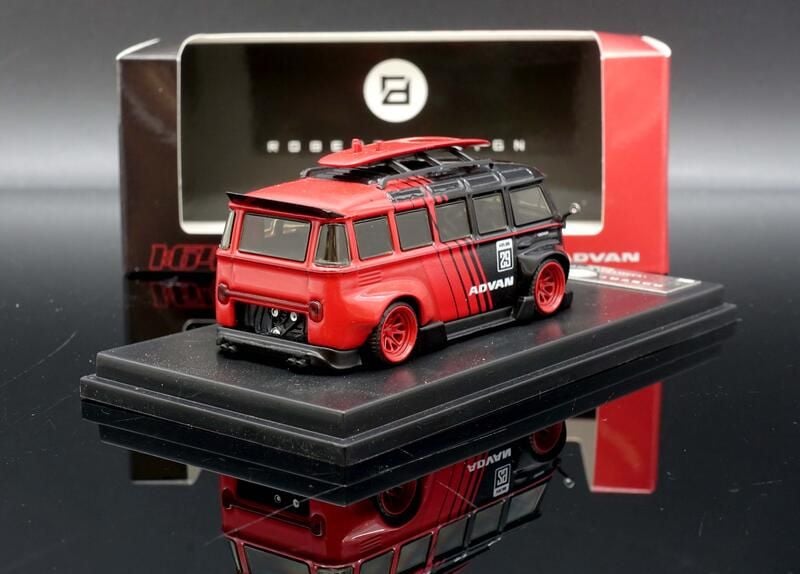  Mô hình xe Volkwagen T1 ADVAN Yokohama Red black tỉ lệ 1:64 IM models OT64063 