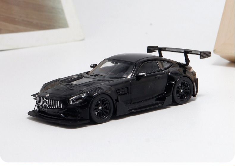  Mô hình xe Mercedes-AMG GTS Carbonerre Widebody Kit Version tỉ lệ 1:64 BSC Model OT64229 