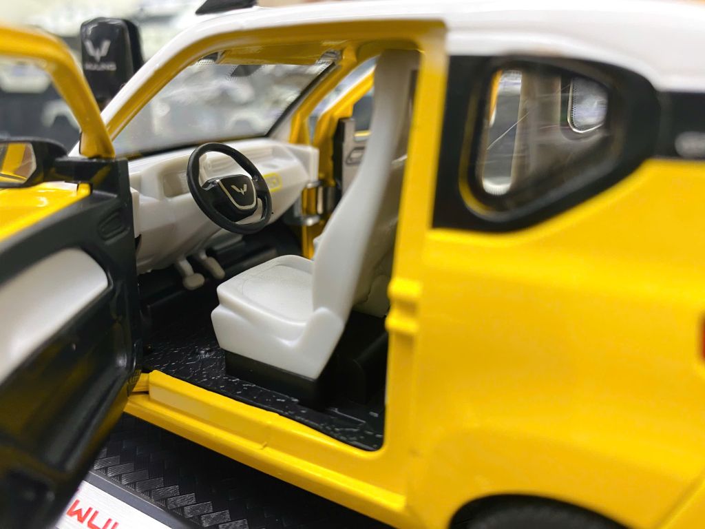 Mô hình xe Wuling Hongguang Mini EV full open - kèm phụ kiện tỉ lệ 1:24 Chezhi OT582