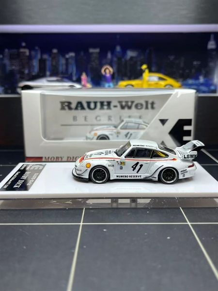  Mô hình xe Porsche RWB993 - White #41 Livery tỉ lệ 1:64 XKE Model OT64458 