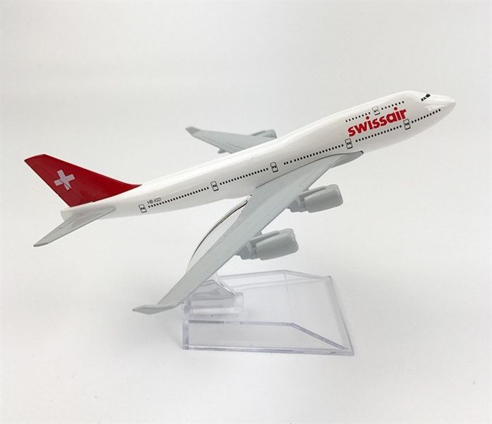  Mô hình máy bay Thụy Sĩ Swiss Air Boeing B747-400 16cm MB16019 